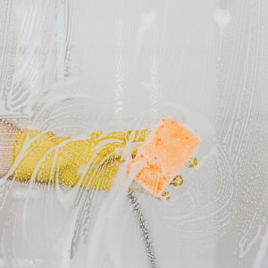 ¿Cómo elegir qué tipo de mampara colocar según el espacio de mi cuarto de baño?